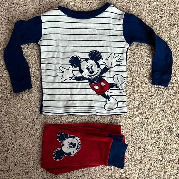 Mickey Mouse - Picture 4 of 5